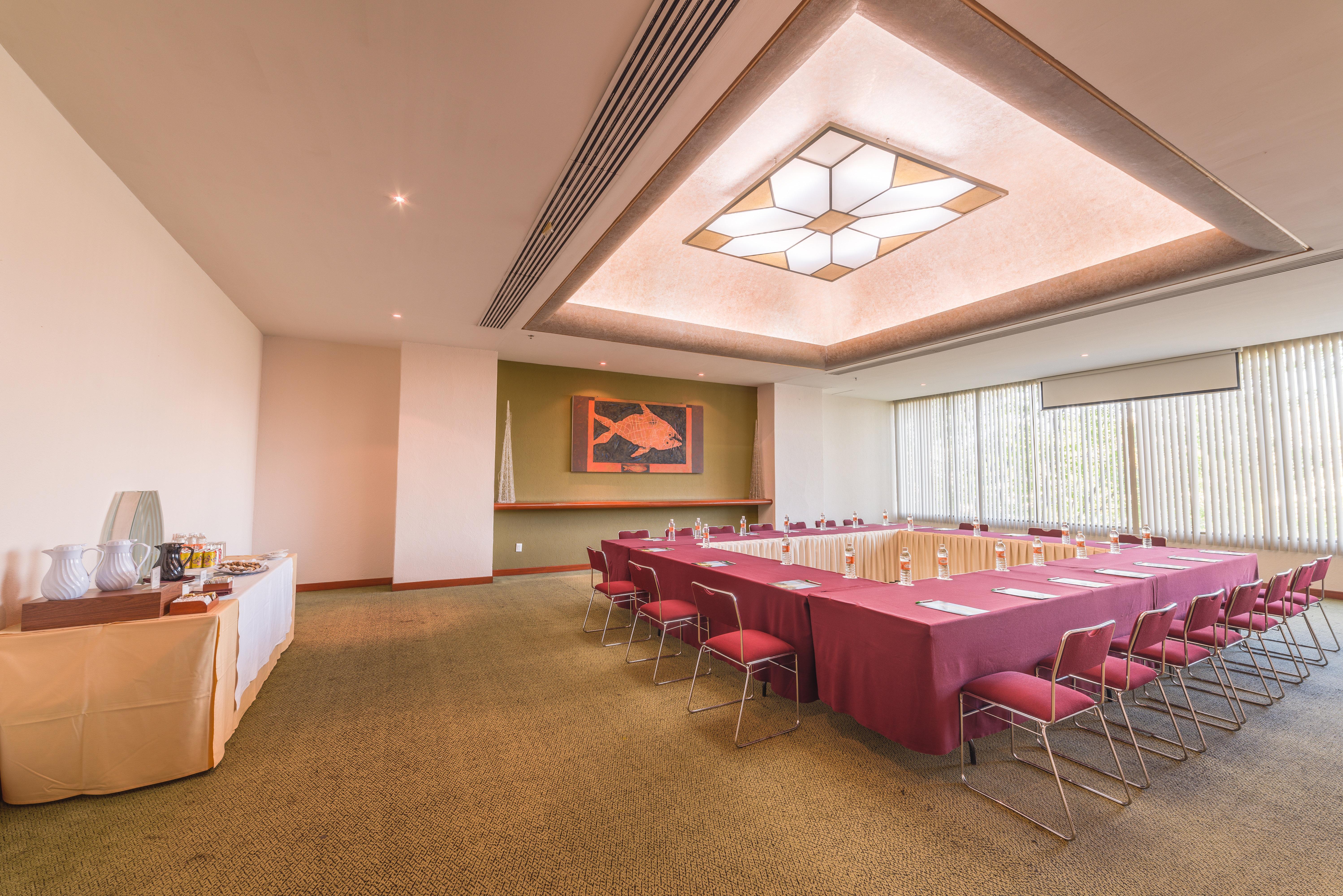 Holiday Inn Guadalajara Select By Ihg Exterior photo