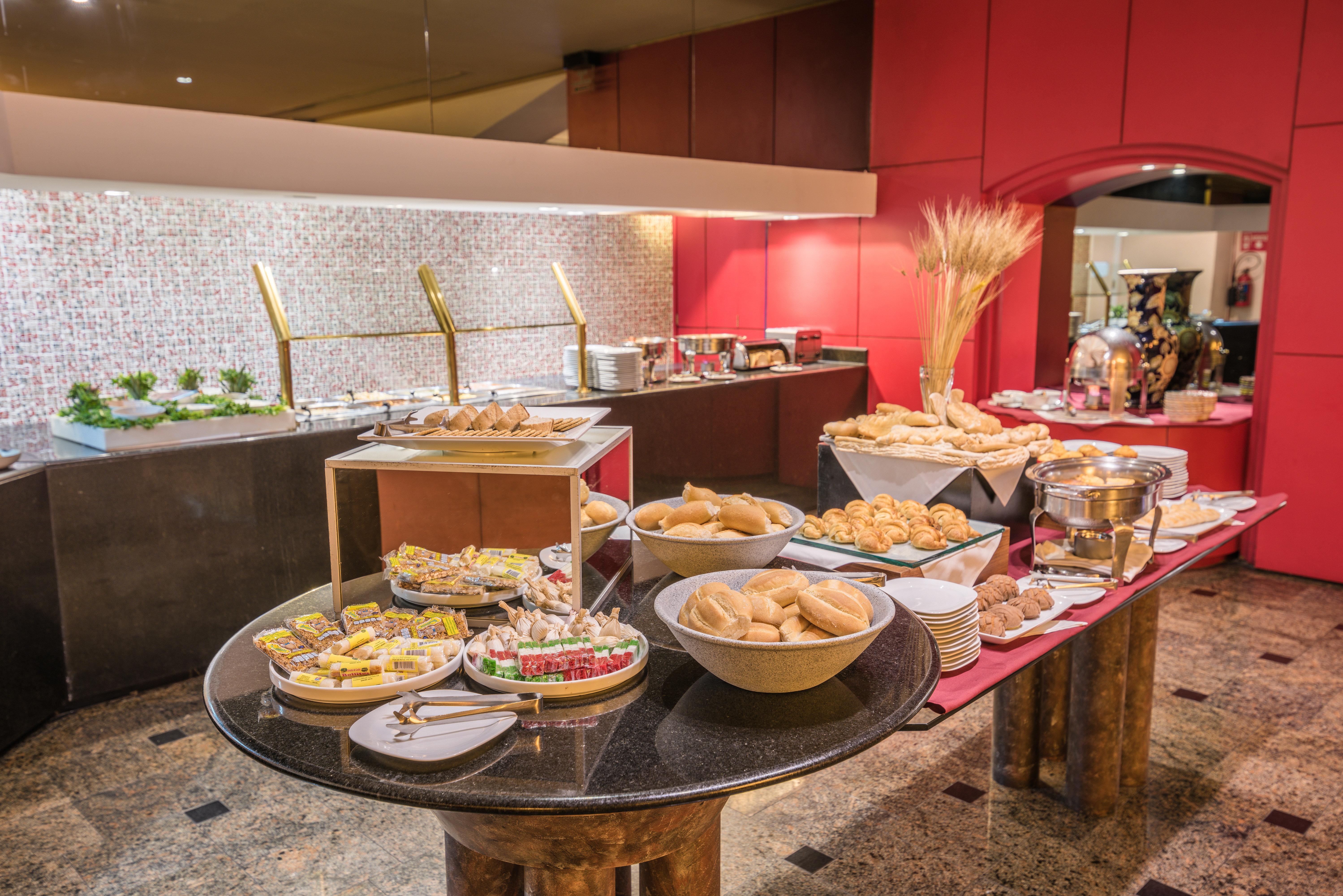 Holiday Inn Guadalajara Select By Ihg Exterior photo